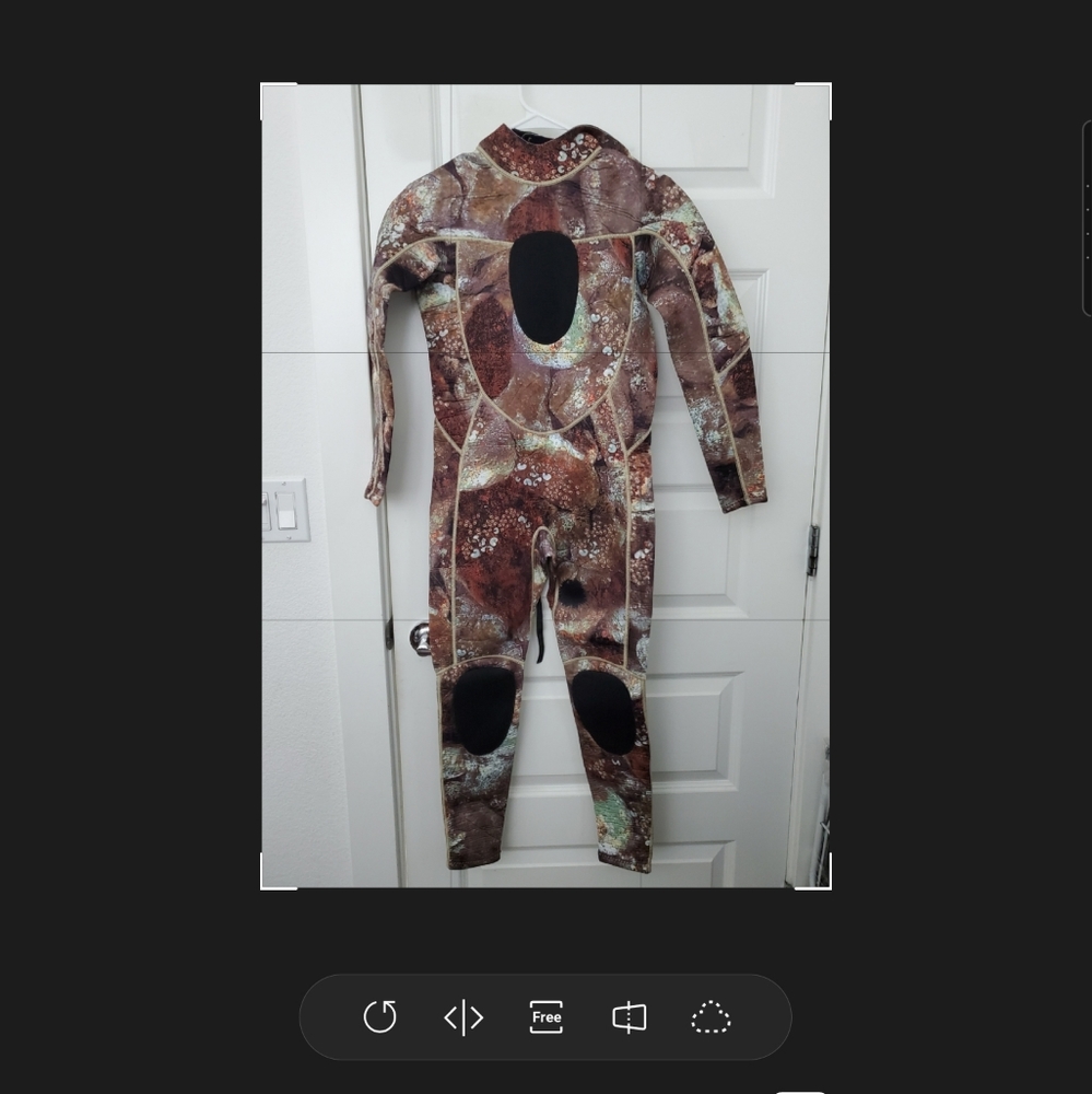 Myledi Wetsuit for Mens size S.
